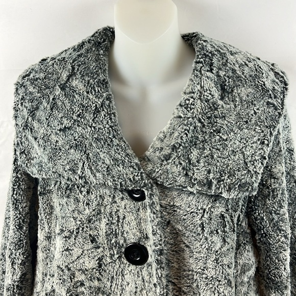 Cabi Chinchilly Gray Crop Jacket Party Dress Coat Plush Faux Fur Size S‎ - Picture 3 of 9